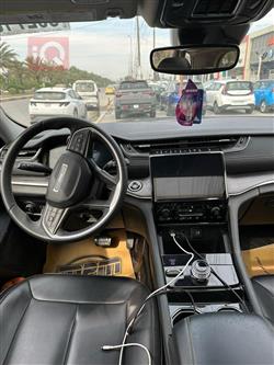 جیپ گراند شیرۆکی